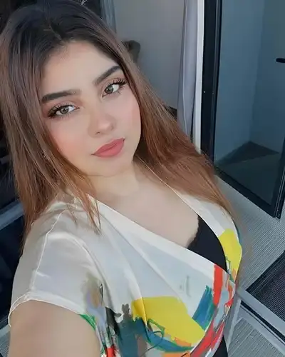 Kra Daadi Escort